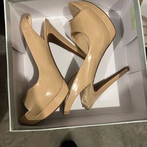 Size 10 sling back pump